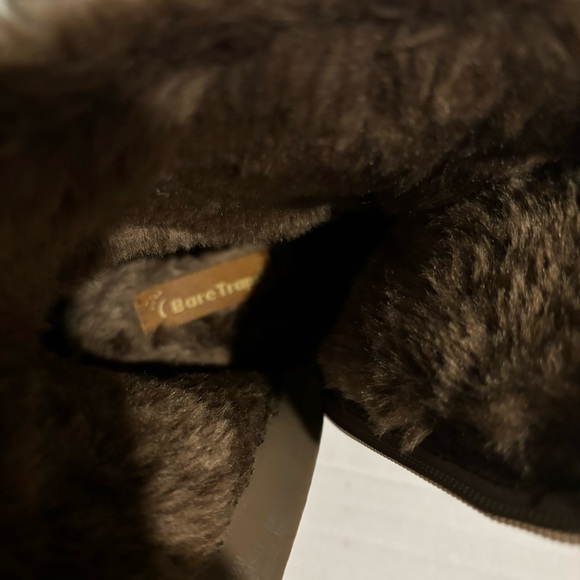 Baretraps Suede Boots Extreme Womens 8.5 Brown Taupe Faux Fur Side Zip Winter - Picture 12 of 12